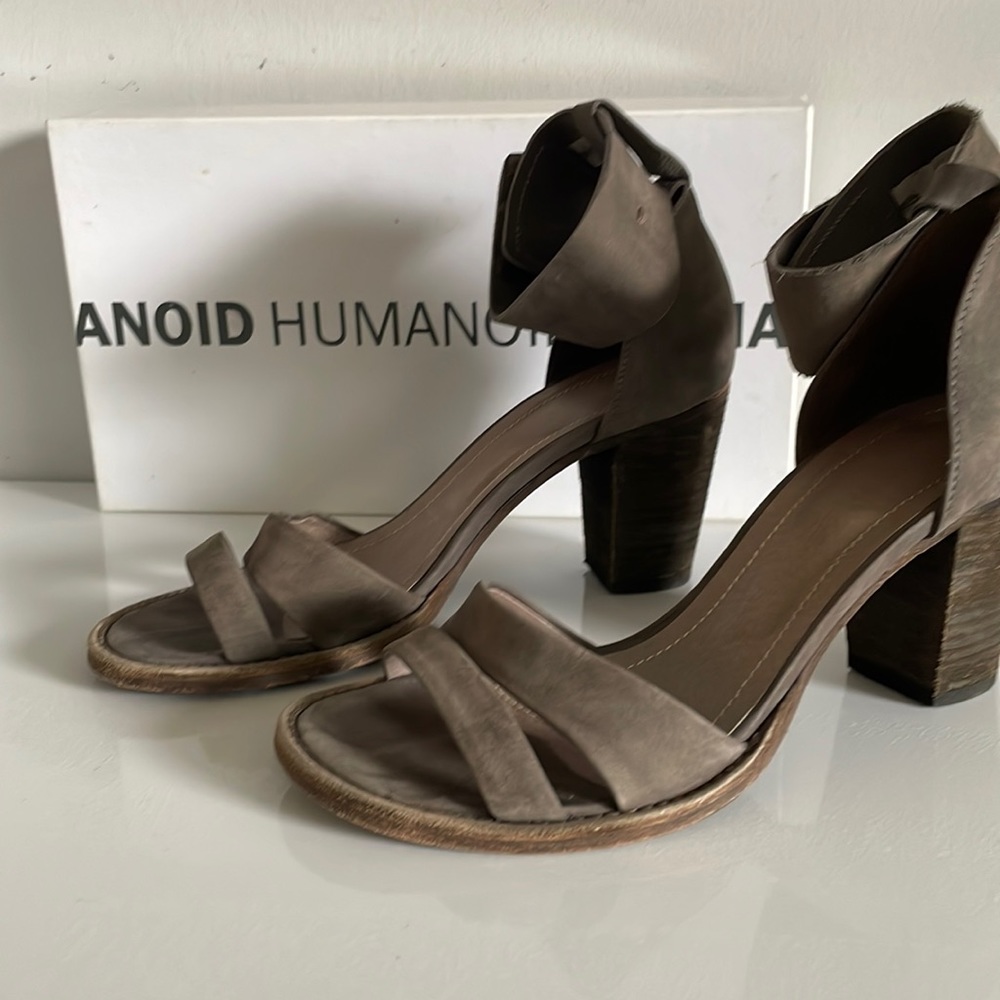 Beautiful taupe heels of high end brand Humanoid